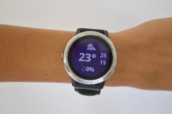 Часы Garmin Vivoactive 3, виджет с погодой