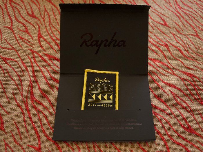 нашивка бейдж от Rapha